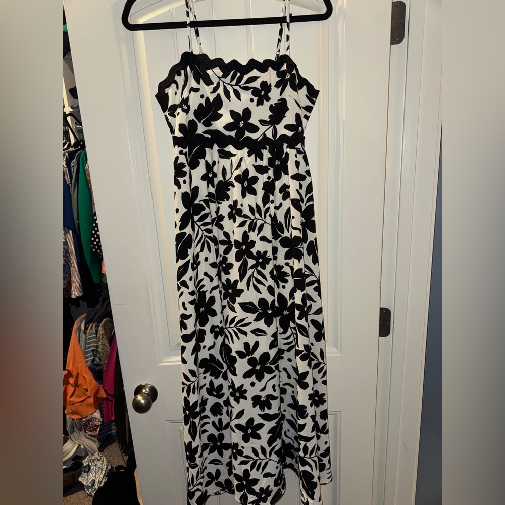 Blu Pepper Monochrome Floral Maxi Dress